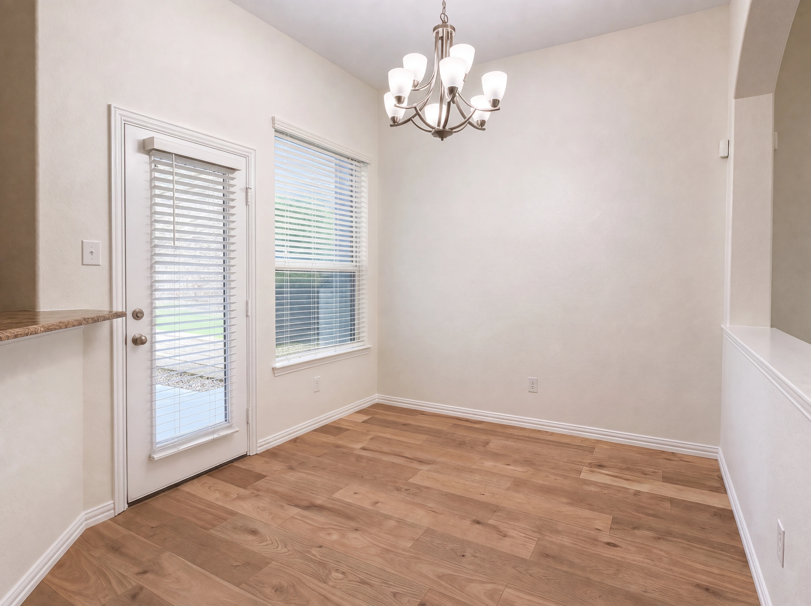 Dining room and breakfast area