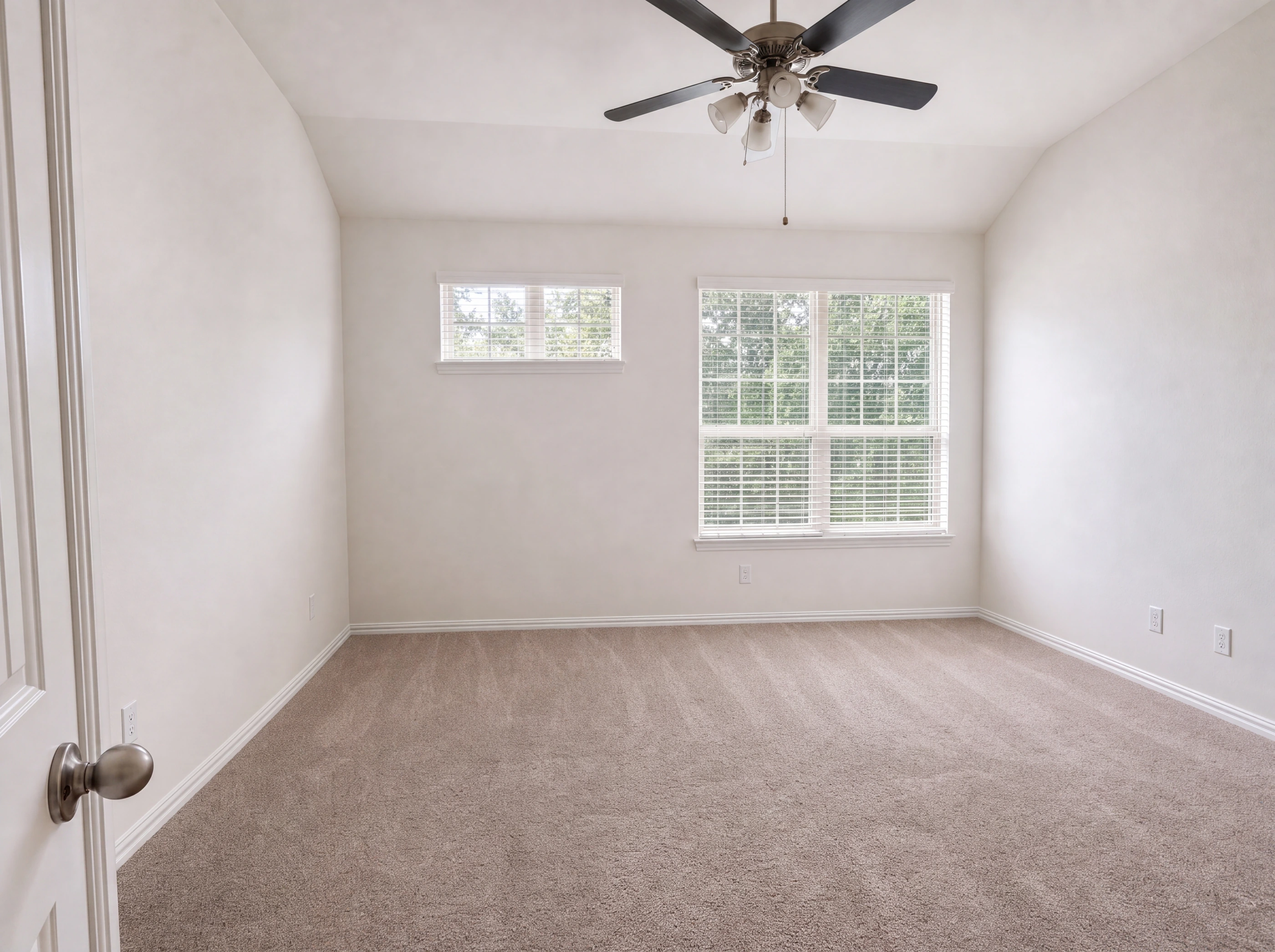 Primary bedroom, alternate angle